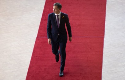 EUROPEAN COUNCIL SUMMIT MEETING