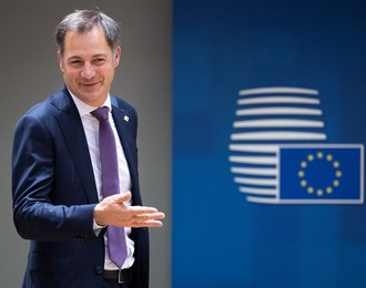 EUROPEAN COUNCIL SUMMIT MEETING