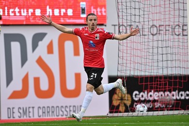 SOCCER CPL D10 RWD MOLENBEEK VS SK BEVEREN