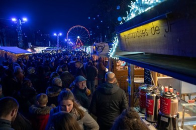 BRUSSELS CHRISTMAS MARKET ILLUSTRATIONS