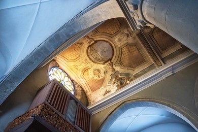 Church. san Lorenzo. inerior. horizontal. manarola. cinque Terre. ligury. italy. Italyn. ligurian Alps. ligurian. ligurian Sea. liguria. mediterranean. mediterranean Sea. tourist Destination. tourist Attraction. touristic. traveling. travel. travel Destin