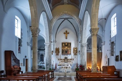 Church. san Lorenzo. interior. horizontal. manarola. cinque Terre. ligury. italy. Italyn. ligurian Alps. ligurian. ligurian Sea. liguria. mediterranean. mediterranean Sea. tourist Destination. tourist Attraction. touristic. traveling. travel. travel Desti
