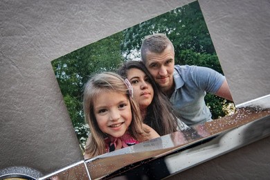 HANDZAME FUNERAL YOUNG FAMILY KILLED IN CAR CRASH