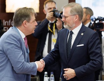 EUROPEAN COUNCIL SUMMIT MEETING