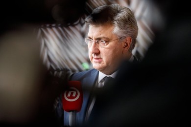 EUROPEAN COUNCIL SUMMIT MEETING