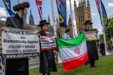 Emergency Protest outside Parliament Square after Israeli strikes on Iran