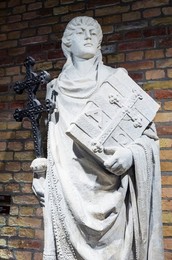 Parliament Inside: Statue. Budapest. Hungary