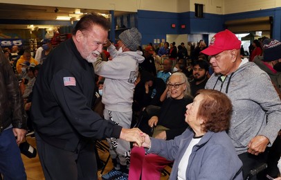 44th Annual Miracle on 1st Street Turkey Giveaway!