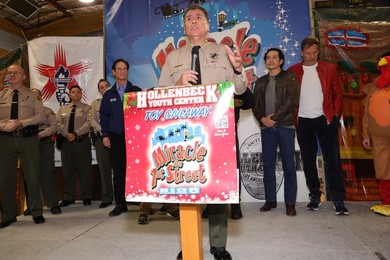 44th Annual Miracle on 1st Street Turkey Giveaway!