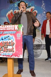 44th Annual Miracle on 1st Street Turkey Giveaway!