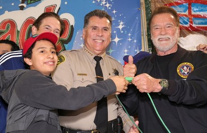 44th Annual Miracle on 1st Street Turkey Giveaway!
