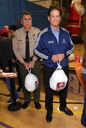 44th Annual Miracle on 1st Street Turkey Giveaway!