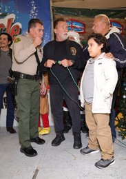 44th Annual Miracle on 1st Street Turkey Giveaway!
