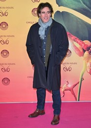 Stephen Mangan