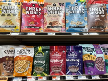 Healthier breakfast cereals with less sugar, more protein, fiber and gluten free, no harmful food dyes, Queens, New York