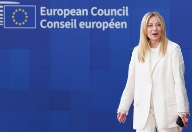 EUROPEAN COUNCIL SUMMIT MEETING