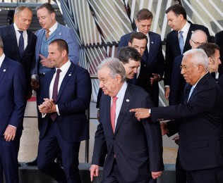 EUROPEAN COUNCIL SUMMIT MEETING