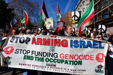 Anti war and protesters supporting the Iranian government protest. Russell Square to a rally in Westminster. 21st March 2026.