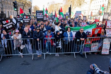 Anti war and protesters supporting the Iranian government protest. Russell Square to a rally in Westminster. 21st March 2026.
