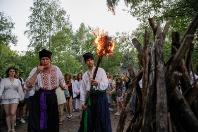 Ivana Kupala festivities held in Kyiv following Cossack traditions