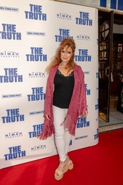 Eastenders Actress, Harriet Thorpe poses on the red carpet of the West End Comedy, The Truth. Apollo Theatre, London. 24 June 2026